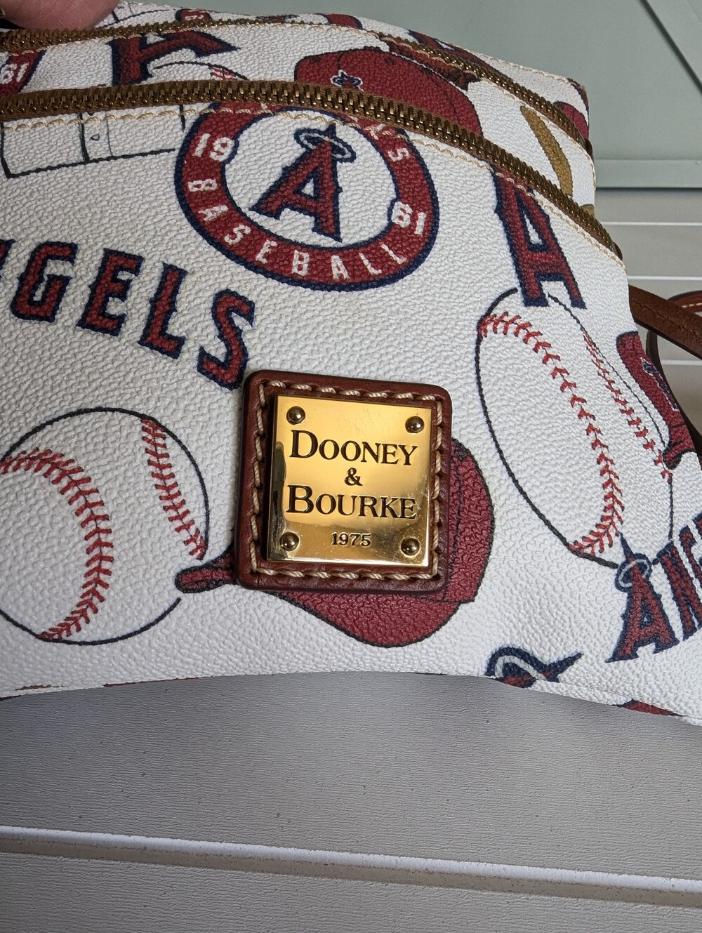 Dooney & Bourke Los Angeles Angels Crossbody Bag in White/Red - Picture 5 of 14
